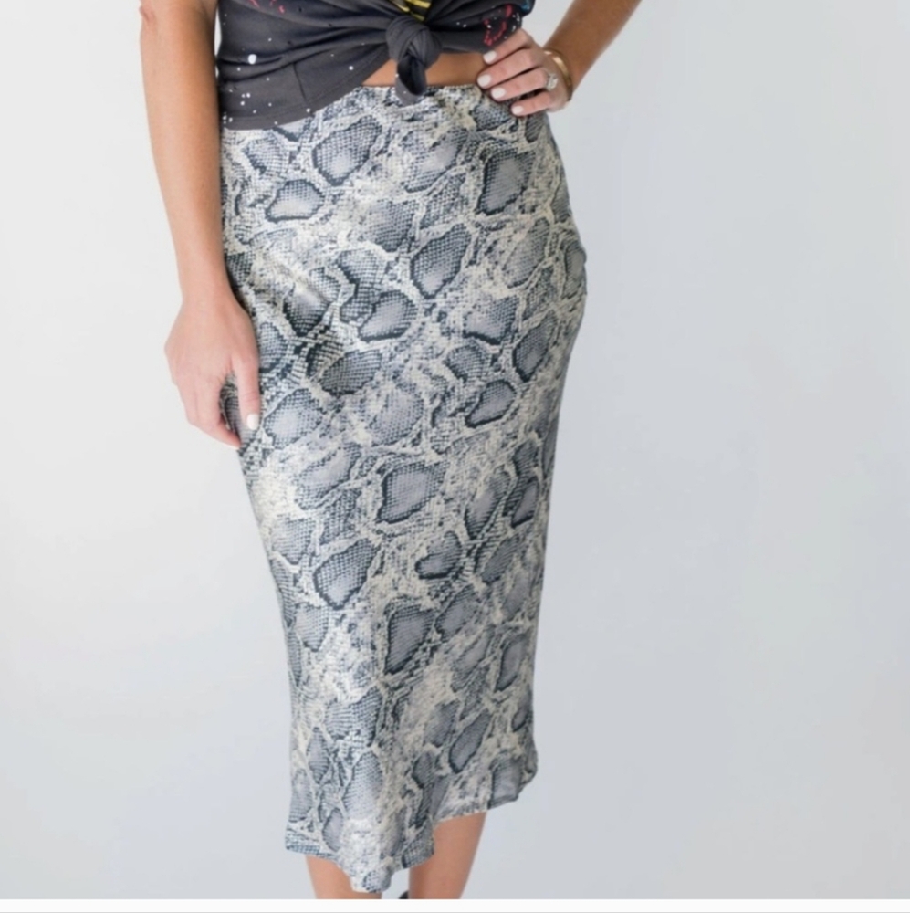 Lovestitch Gray and White Wrap Pencil Skirt